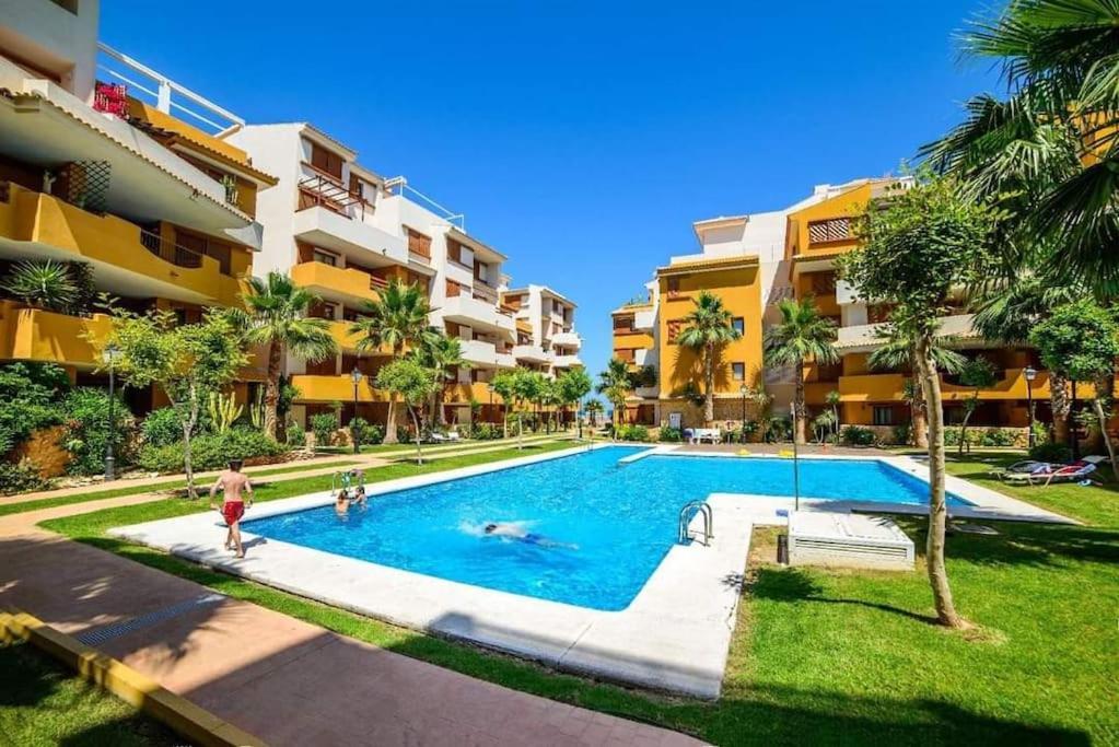 Olivia Sunny 2 Bedroom Apartament Punta Prima Torrevieja Bagian luar foto